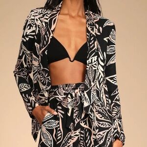 Lulus Miss Punctuality Black Tropical Print Lightweight Blazer, XS